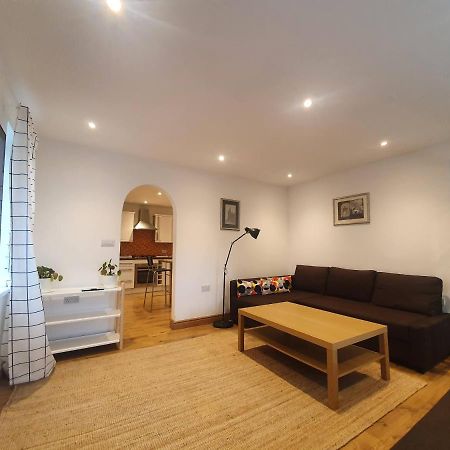 Beautiful House In The Heart Of A Golf Course. Apartment Манчестър Екстериор снимка