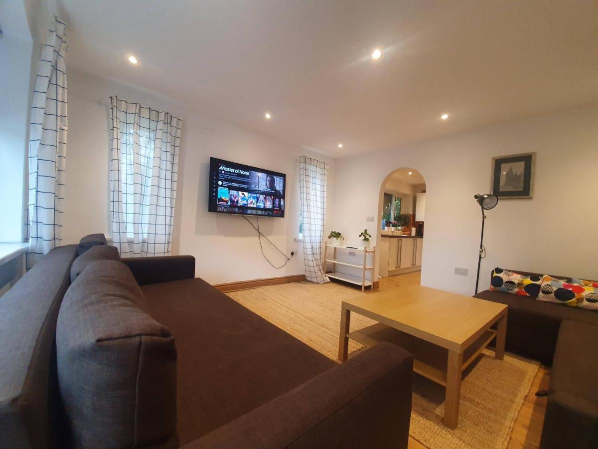 Beautiful House In The Heart Of A Golf Course. Apartment Манчестър Екстериор снимка